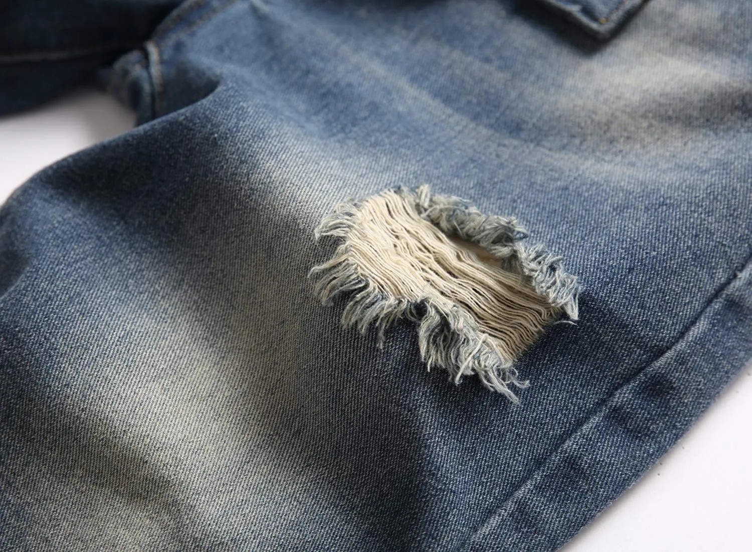 GUNLIRE Men's Summer Ripped Distressed Slim Fit Knee Length Washed Denim Jeans Shorts