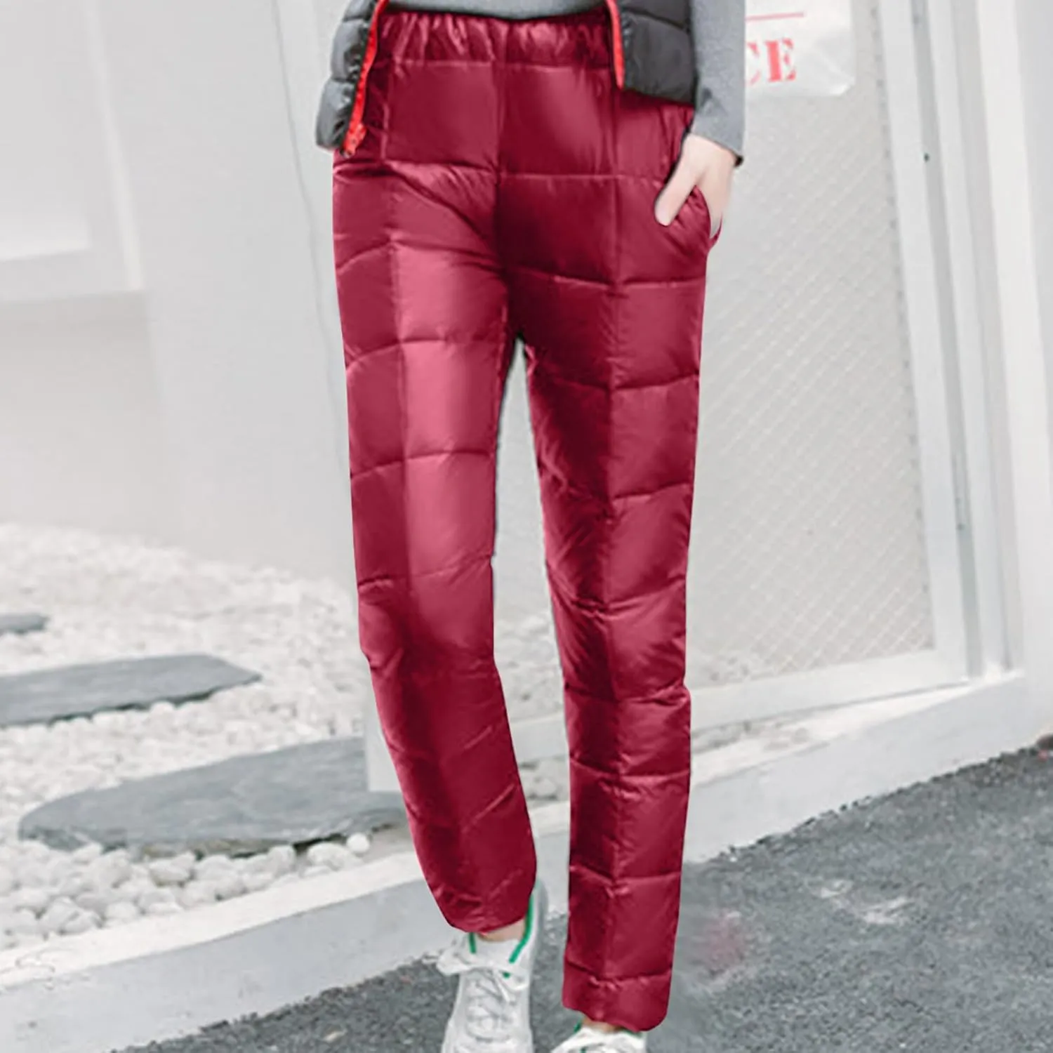 Women's Winter Warm Ski Snow Pants Windproof Padded Quilted Down Pants Thermal Trousers High Waist Outdoor Sweatpants